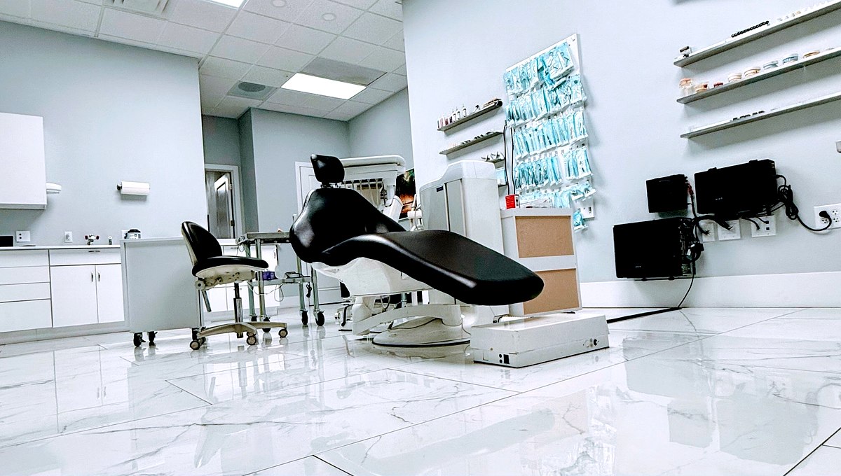 Clean, modern dental operatory at Pleasant Smiles Las Vegas with patient chair and treatment equipment